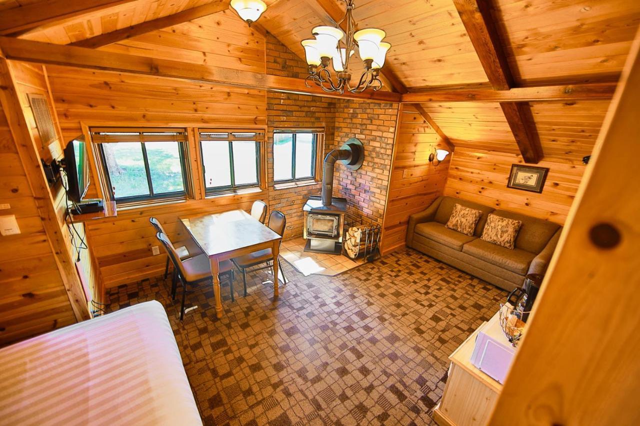 Castle Mountain Chalets Buitenkant foto