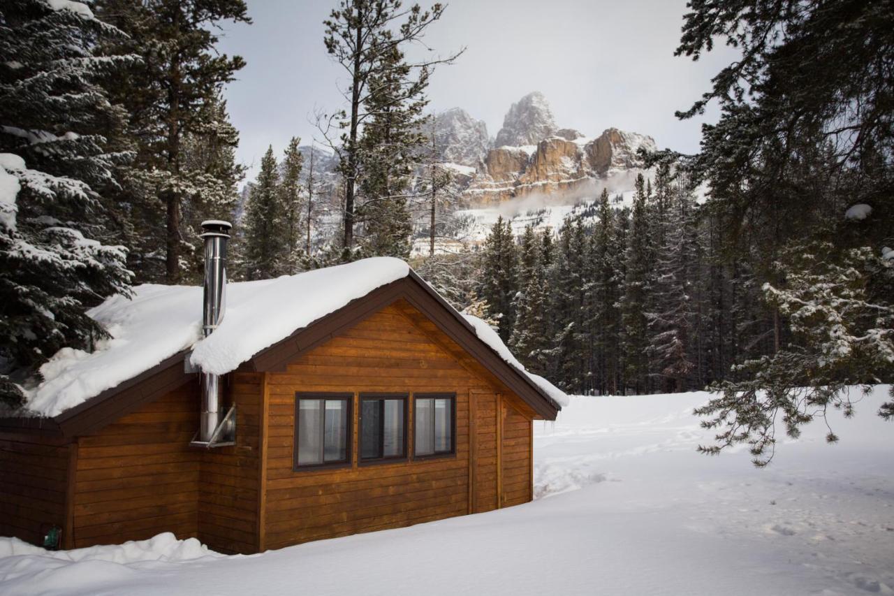 Castle Mountain Chalets Buitenkant foto