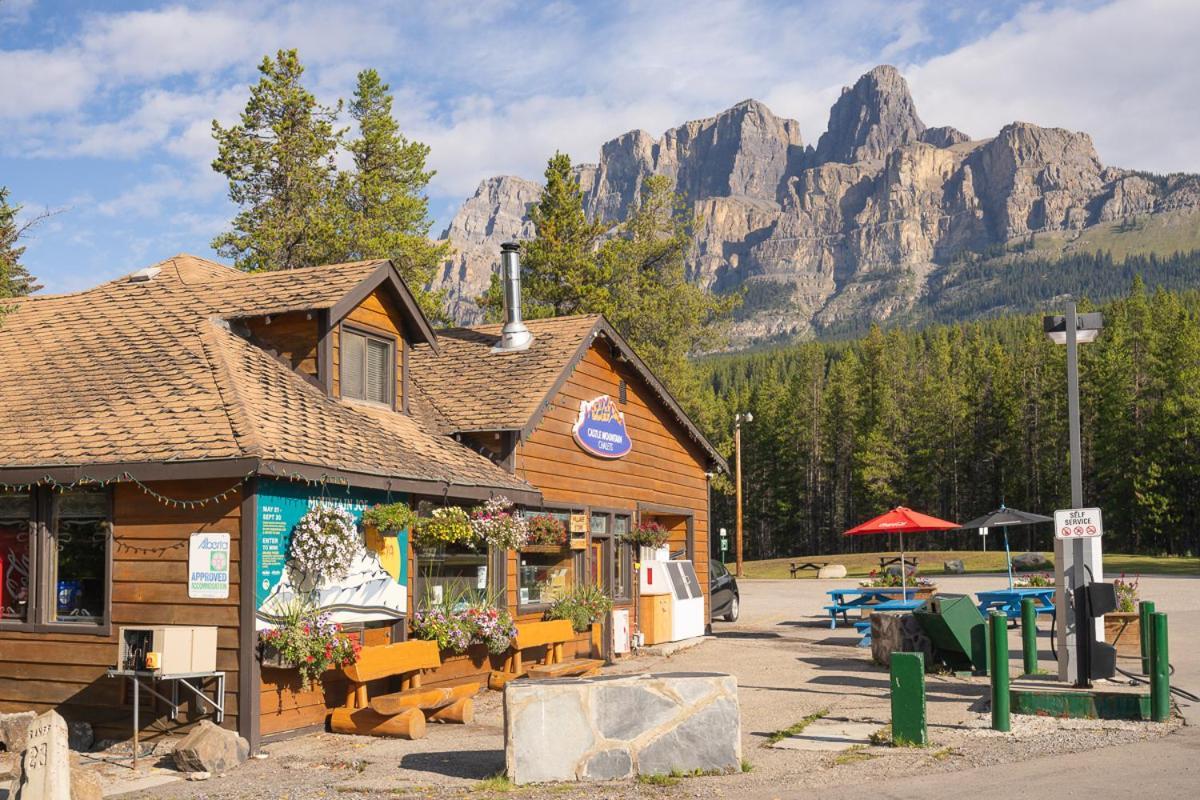 Castle Mountain Chalets Villa Buitenkant foto