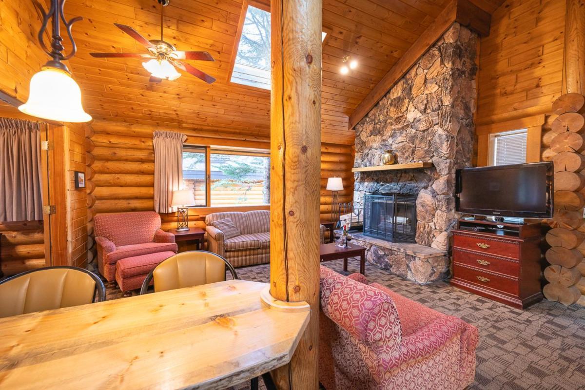 Castle Mountain Chalets Buitenkant foto