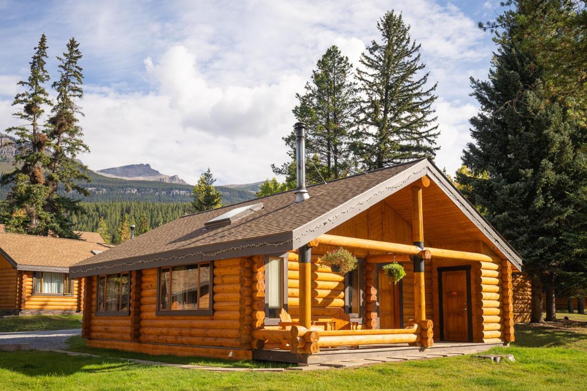 Castle Mountain Chalets Buitenkant foto