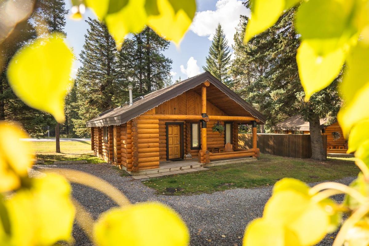 Castle Mountain Chalets Buitenkant foto
