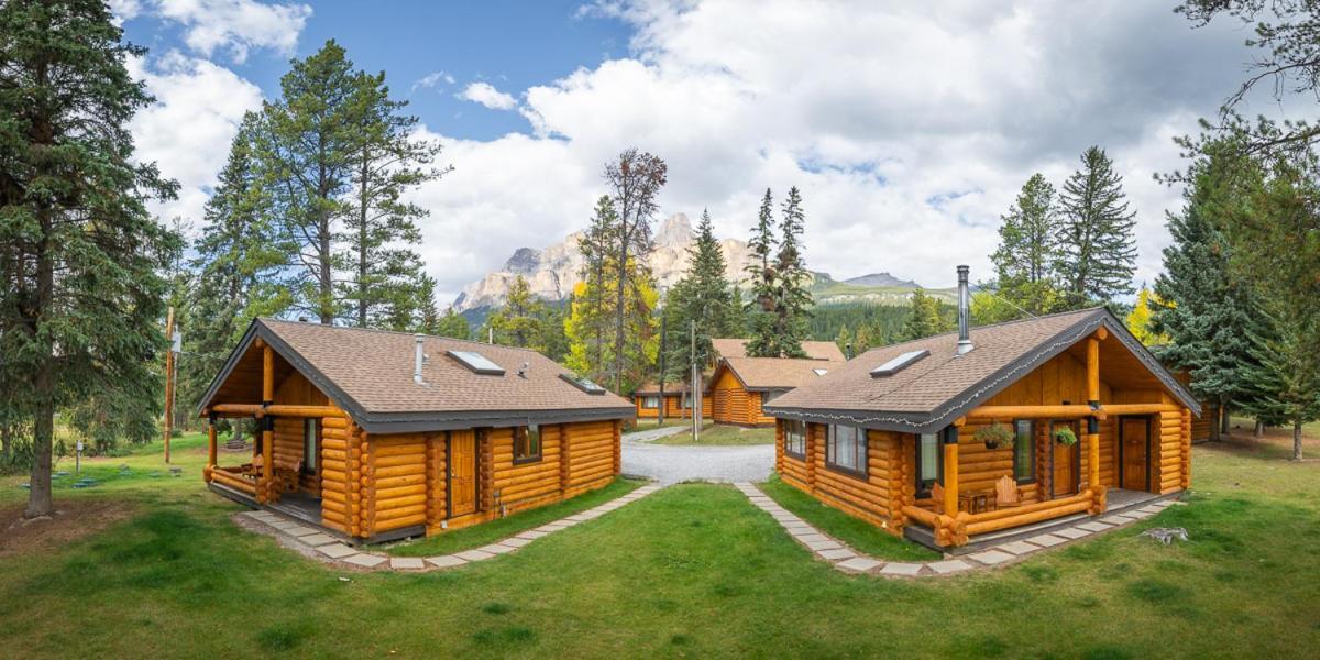 Castle Mountain Chalets Buitenkant foto