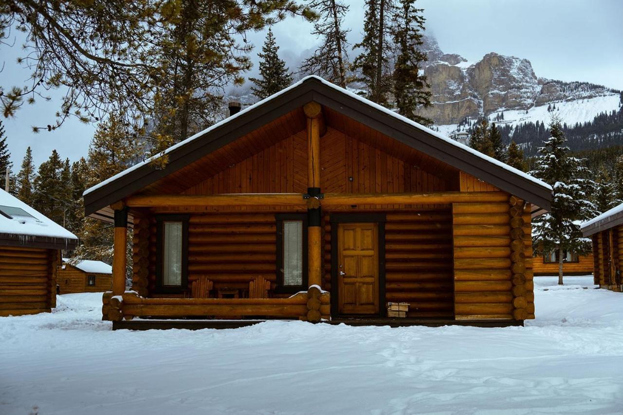 Castle Mountain Chalets Buitenkant foto